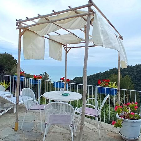 Message In A Bottle Bed And Breakfast Camporosso  Esterno foto